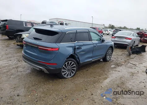 2024 Lincoln Corsair Reserve z USA, uszkodzony, nr VIN 5LMCJ2DAXRUL01883